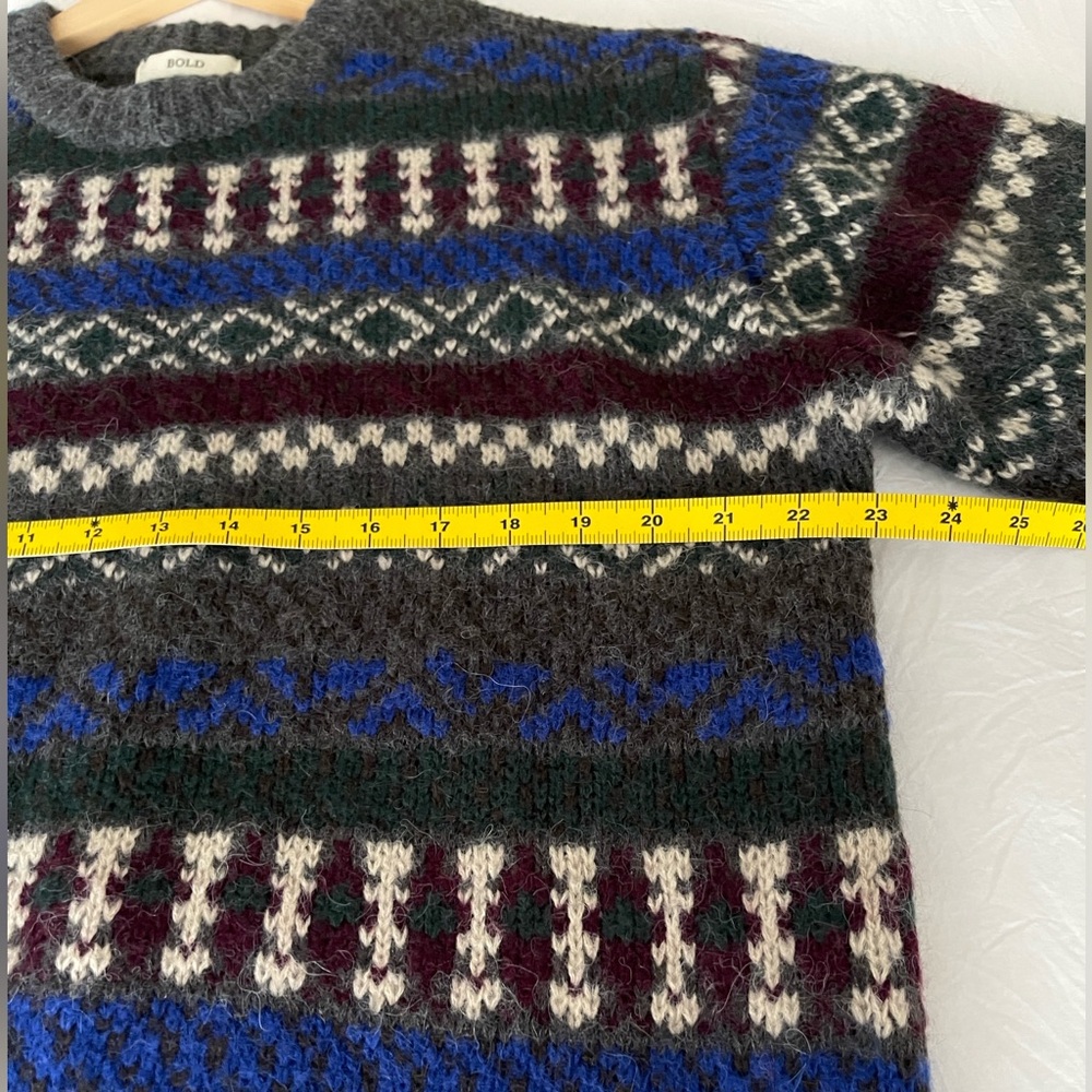 Patterned Sweater - Picture 9 of 10